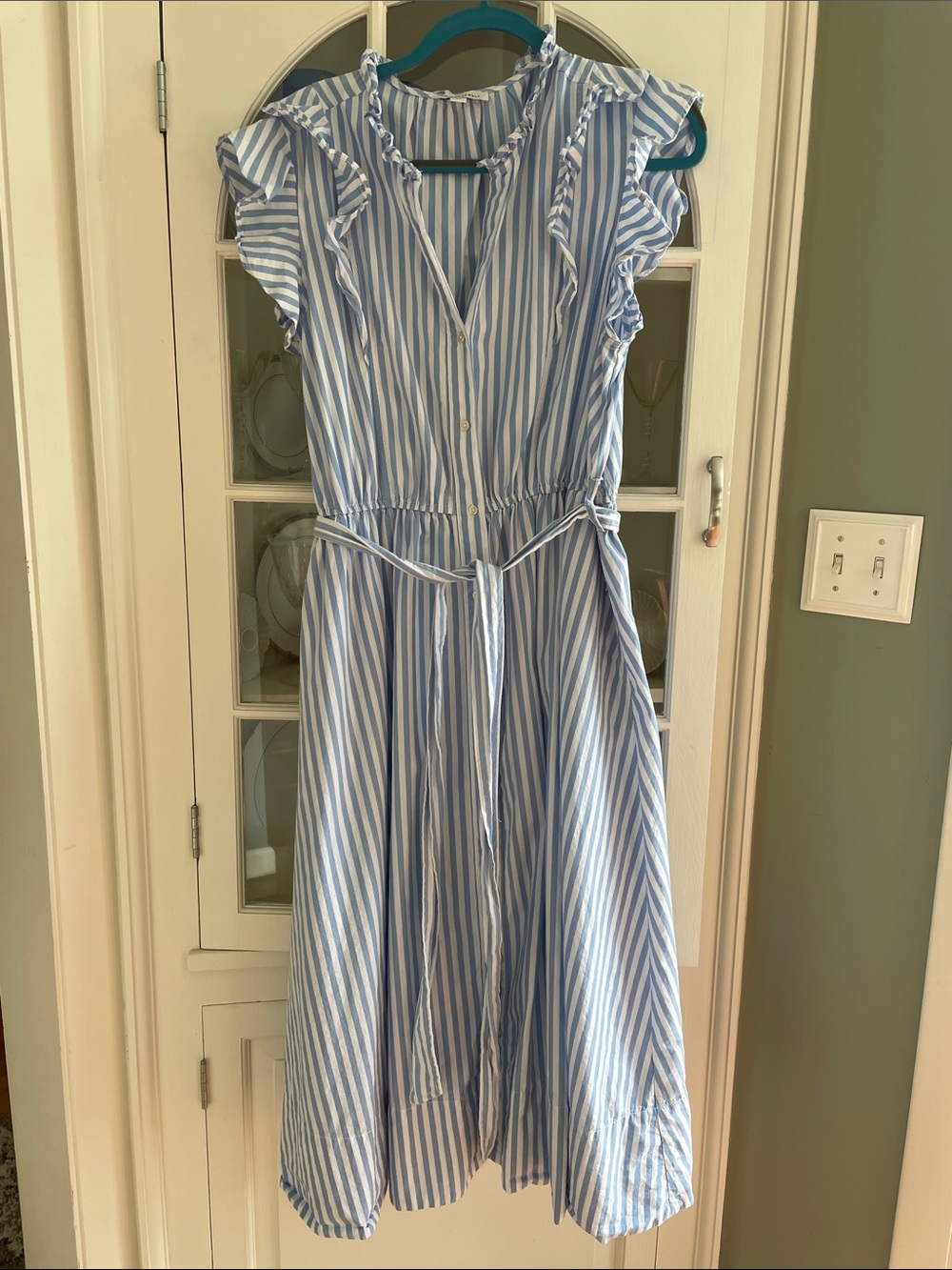 Women’s Free Assembly Blue and White Striped Ruffle Sleeve Dress size: XL
